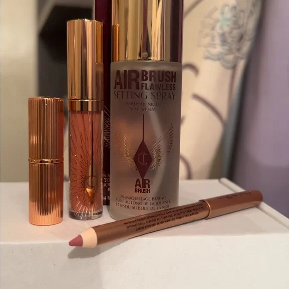 SOLD******, Lip Gloss & Lip Liner - Picture 3 of 3